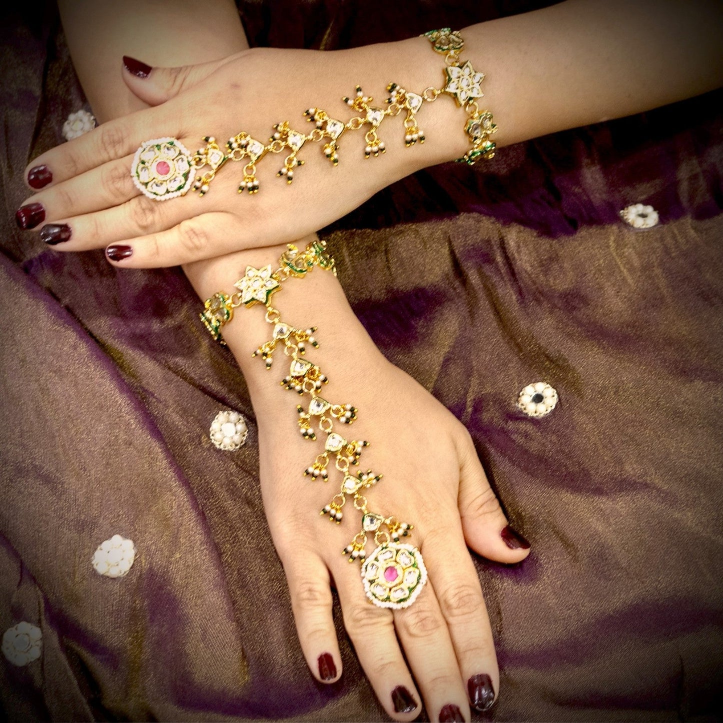 GULNAAR KUNDAN HATHPHOOL