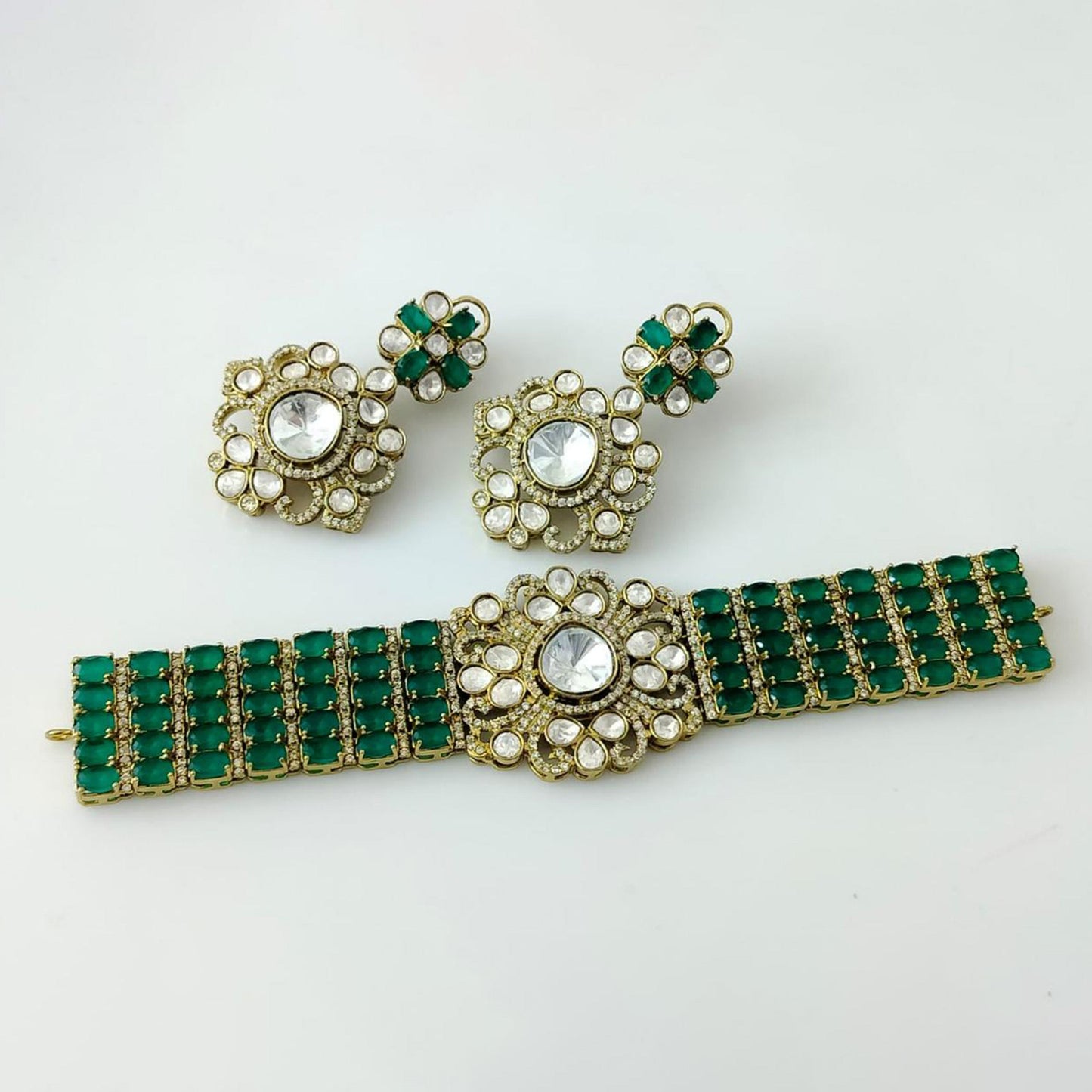 GRACE KUNDAN CHOKER SET