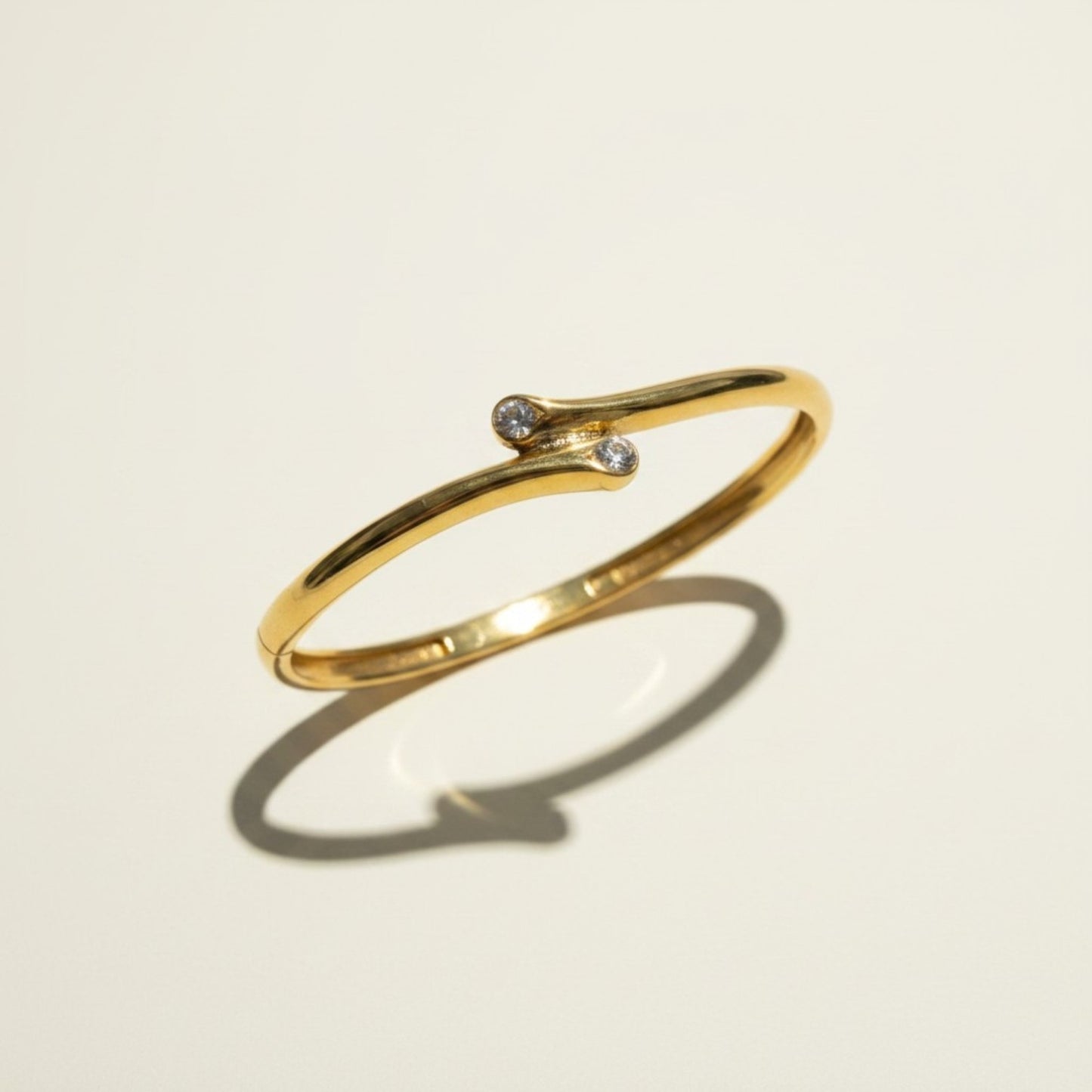 SOLISTICE CRYSTAL BANGLE