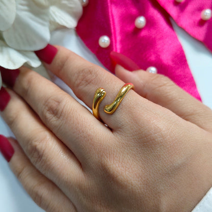 Hug Ring