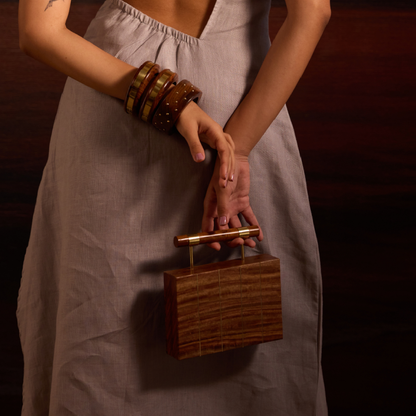 WOODSY WODDEN CLUTCH