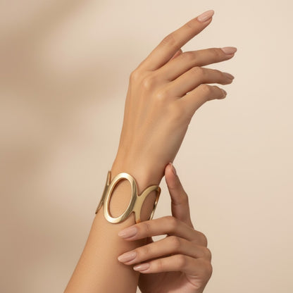 OVAL CUFF BRACELET