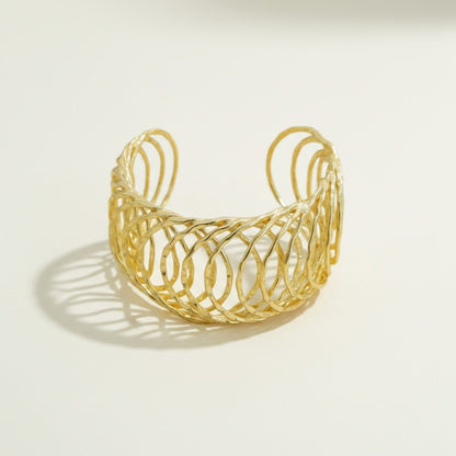 ENDLESS ARC CUFF BRACELET