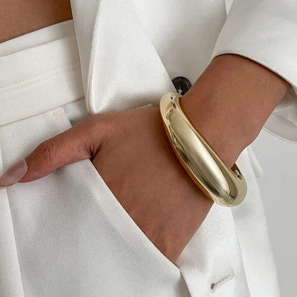 SOLID GOLD HANDCUFF BRACELET