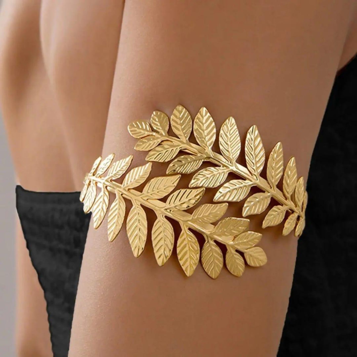 GOLDEN LEAF ARM CUFF