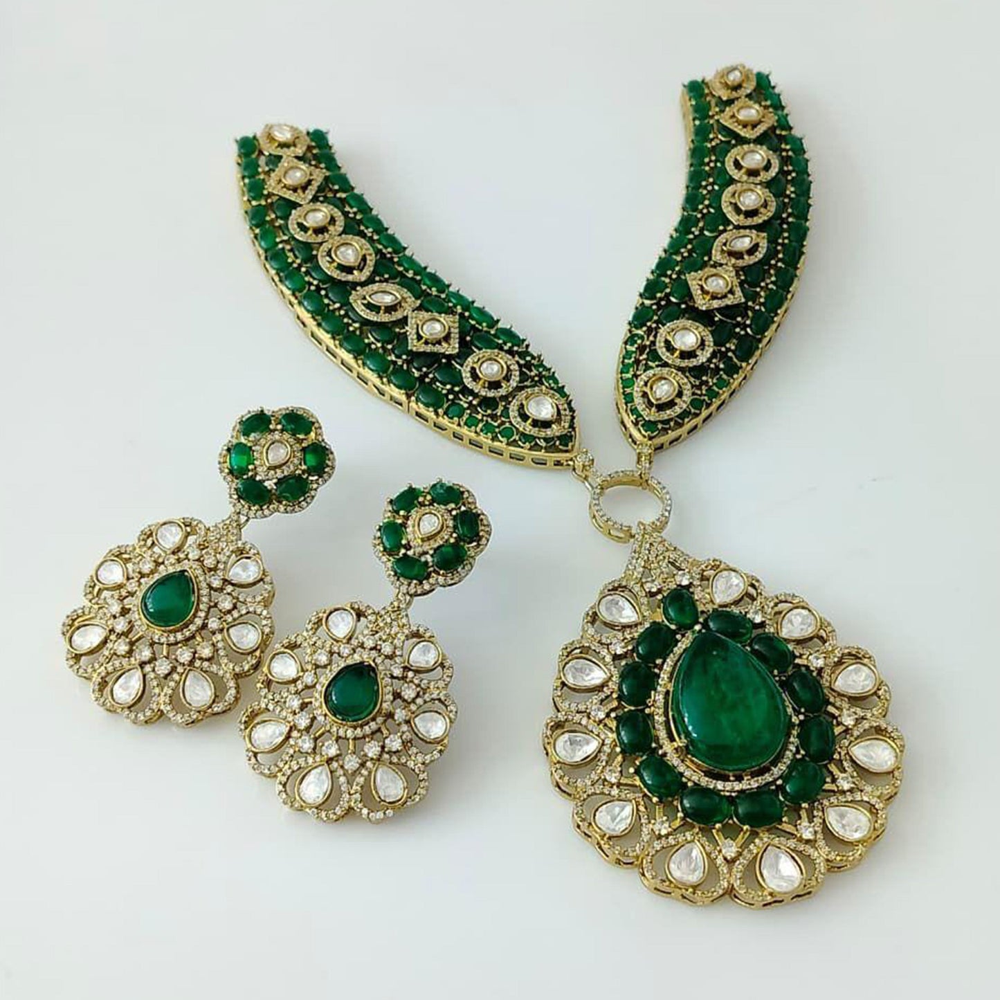 ROYSSA KUNDAN NECKLACE SET