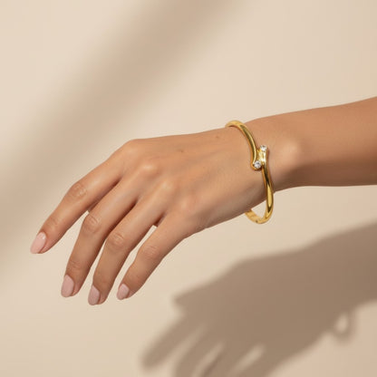 SOLISTICE CRYSTAL BANGLE